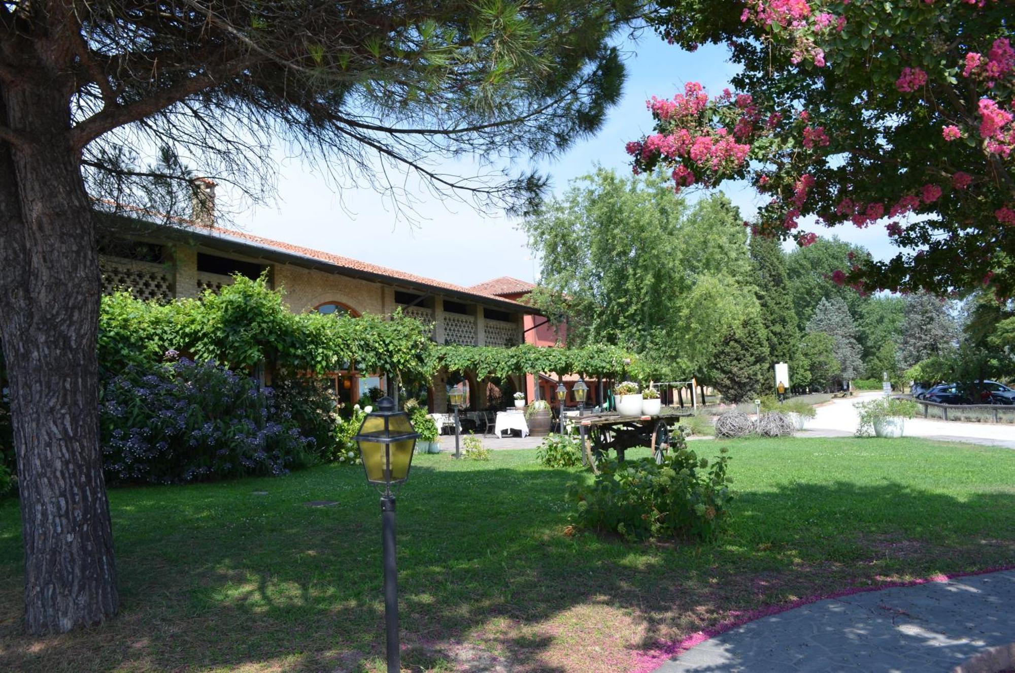 Agriturismo Isola Augusta Palazzolo dello Stella Exterior photo
